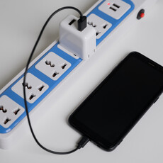 手機電池耗損太快？原來都是這些NG充電行為害的！