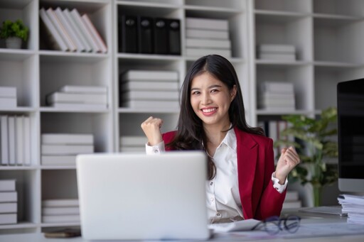 宇宙在偷偷幫妳！好好注意這6個信號 出現1個就代表在走上坡