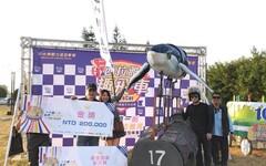 西拉雅趣飛車10周年5千人進場觀賽 鯨炭號勇奪首獎20萬