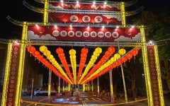 龍來臺南走春 民政局結合宗教燈會遍地開花迎新年