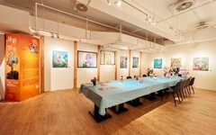 發掘畫作線條色彩的故事 「純粹時光」紫芹藝術個展即日起至5/26竹市路易莎武陵店展出