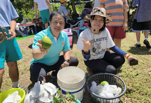 龍崎教養院生採酪梨 體驗1日農夫感恩惜福