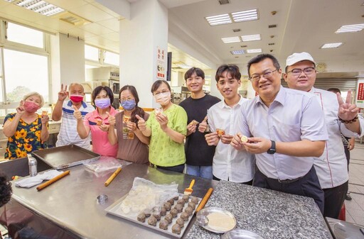 嘉藥致力世代與臺越文化交流 手作椒麻酥餅芝麻香傳秋情