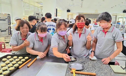 嘉藥致力世代與臺越文化交流 手作椒麻酥餅芝麻香傳秋情