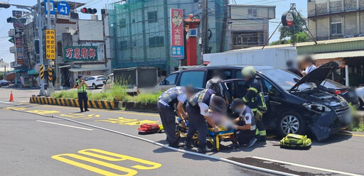 車禍路面散落碎片及油漬 湖內警一小時內迅速排除