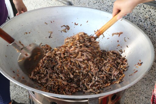 「吃油飯、賞月亮」土城平和社區小產業油飯遠近馳名