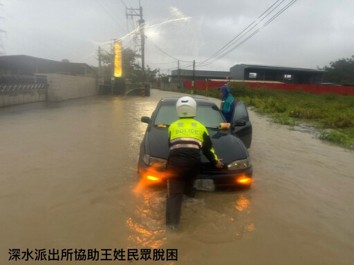 岡山分局暖警不畏風雨 守護民眾平安返家路