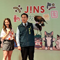 JINS動物友好樂園移師臺南 黃偉哲化身馴鷹師力挺動物平權 ˊ