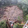 拉拉山國家森林遊樂區步道邊坡崩塌 11/11日起局部開放至遊客中心