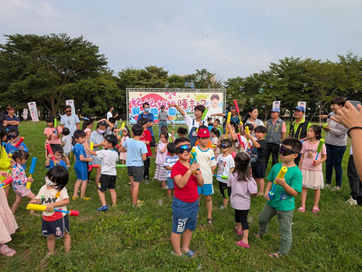 陳亭妃邀鄉親開箱「妃妃姐姐親水萌樂園」 水萍塭公園親子爆場嗨翻天