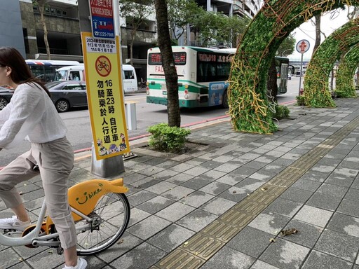 新北歡樂耶誕城魔幻登場 捷運板南線、50條公車路線帶您來遊城