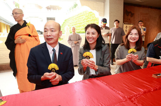 靈巖山寺水陸大法會 許淑華偕同立法院長韓國瑜祝願