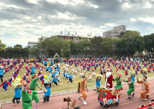 斗六國小歡慶２２週年 校慶運動會祝生日快樂