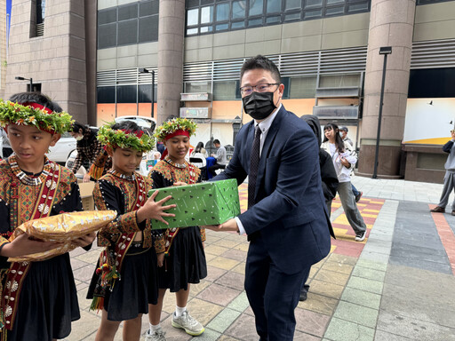 精靈的耶誕心願圓夢 為台灣世界展望會弱勢兒童送上祝福