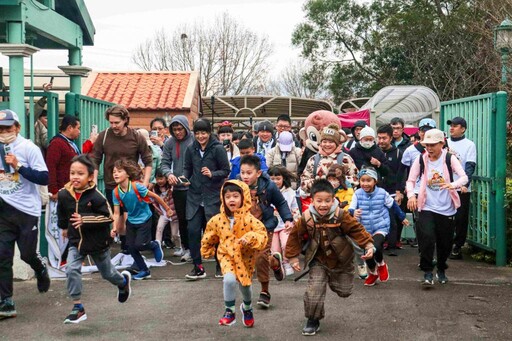 群獅獻吼、與犀同行 六福村元旦限定「日出動物園」迎接2025年曙光