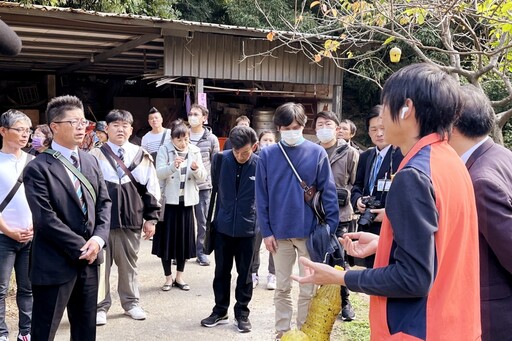 日台柿農種植技術深化交流 玄大USR計畫讓竹縣新埔鎮接軌國際