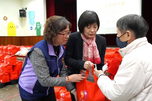 連3年春節送暖！台灣好樣協會捐500組年菜給新北弱勢