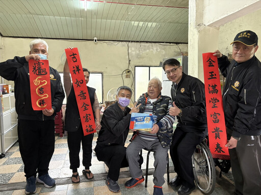 花蓮榮服處偕榮院年前送暖 聯合關懷住院長輩及社區榮民眷