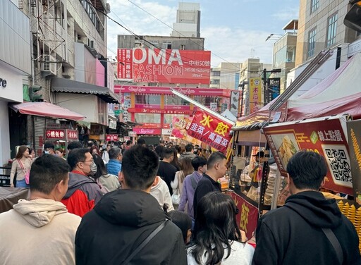 2025蛇來一中舞春市集熱鬧開跑 一起逛市集、抽好禮、享《夜市王》美食