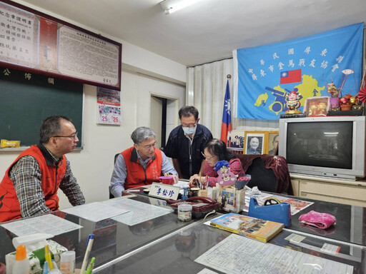 屏東榮服處團隊拜訪金馬戰友協會 祝老英雄新春愉快