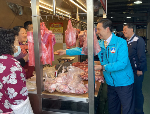 陳福海小年夜走訪傳統市場 關心民生需求優化市場環境