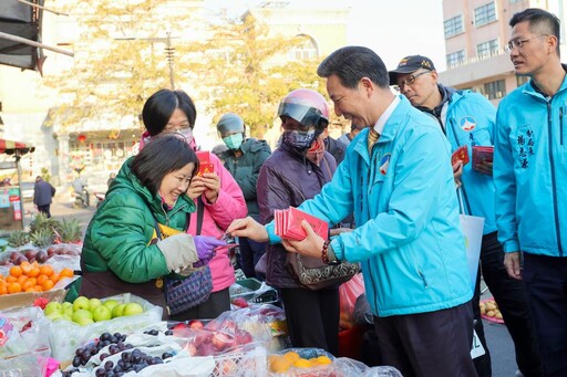 陳福海小年夜走訪傳統市場 關心民生需求優化市場環境