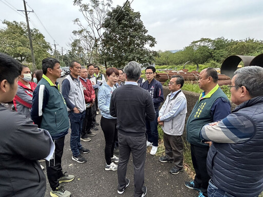 陳亭妃爭取楠西區水資源局舊宿舍供災民居住並利用空地公私合作建組合屋