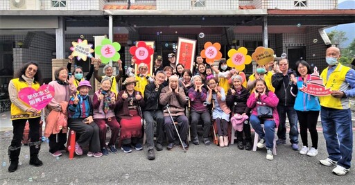 百歲卜長友爺爺紀壽 花蓮榮服處為健康養生達人慶生