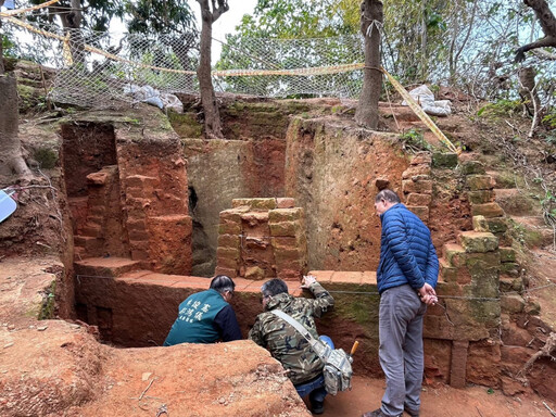 清代關廟保東糖漏窯遺址出土，立委林俊憲爭取經費保存重要文化遺跡