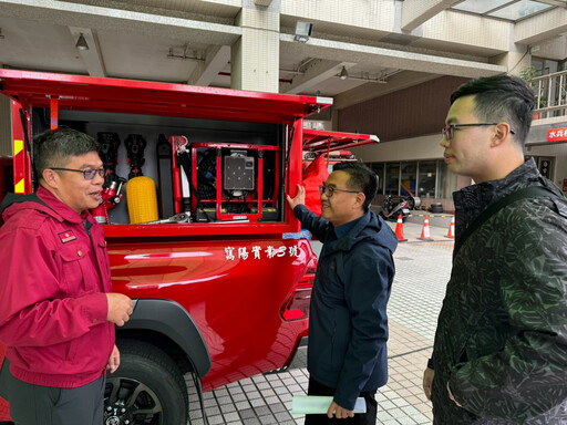 金門消赴南市取經交流 水霧幫浦消防車有助狹小巷弄田野火警救災