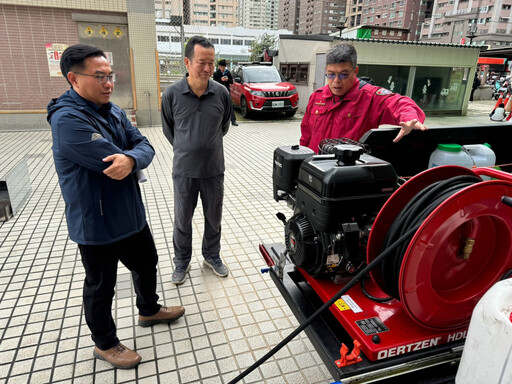 金門消赴南市取經交流 水霧幫浦消防車有助狹小巷弄田野火警救災