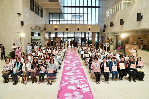 「來走花路吧！」台中女性藝術家邀請展於大墩文化中心登場