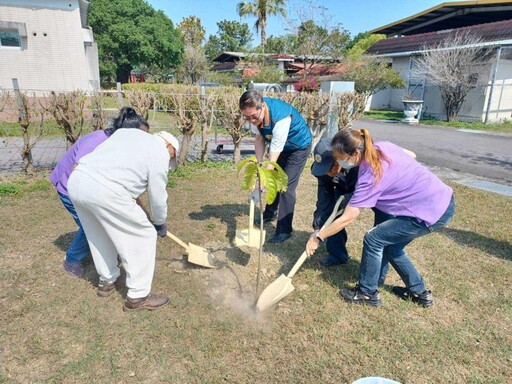 屏東榮家舉辦植樹誌念 緬懷國父逝世百年