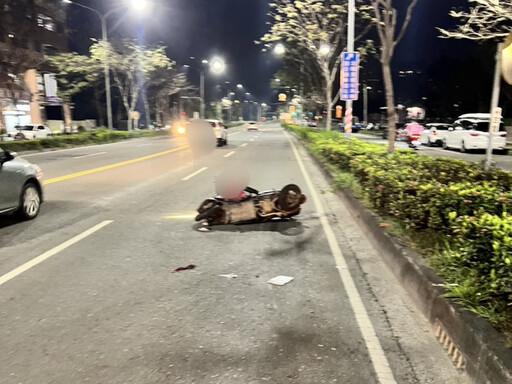 楠梓深夜車禍意外 機車騎士左轉遭撞不治