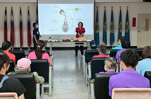 屏東榮家CPR＋AED實戰訓練教育 落實急救應變守護住民安全