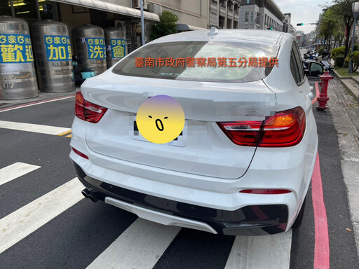 南警識破牌吊扣竟掛偽牌上路 依法送辦