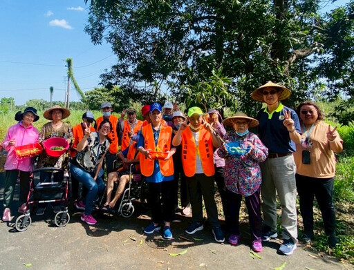 屏東榮家住民體驗懷舊好滋味-情人果 喚起長輩青春心