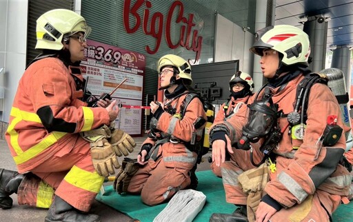 模擬百貨美食街火警逾千人疏散 竹市消防局消防搶救演練強化防災力
