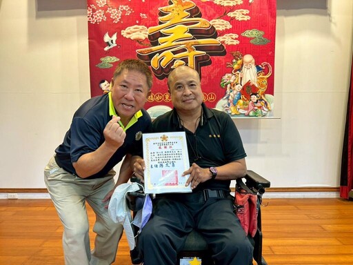 花蓮榮家4月慶生溫馨登場 慈濟志工關懷住民獻祝福