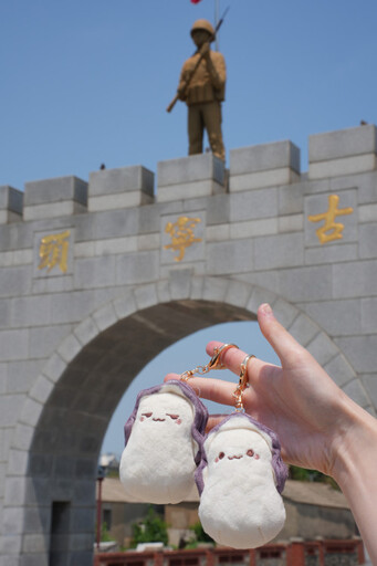 搭台灣好行遊金寧4/30前送紀念酒!5/1起接力送超萌石蚵娃娃鑰匙圈登場