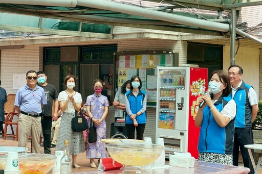 悉心陪伴、卓越表現 八德榮家安養堂堂長缷任茶會濃濃不舍情懷溫馨感人