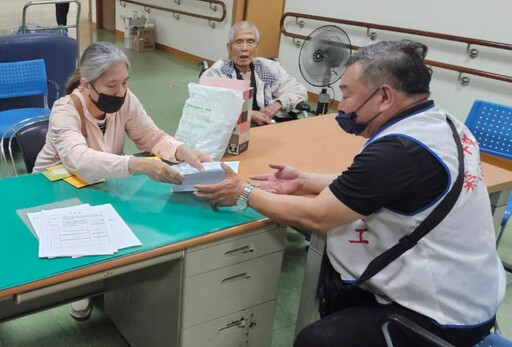 屏東榮服處協助91歲獨居榮民安置榮家照顧