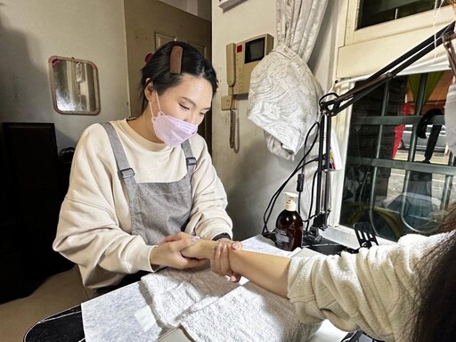 桃竹苗分署職訓助攻有成 新住民從家庭主婦華麗轉身變成專業美甲師