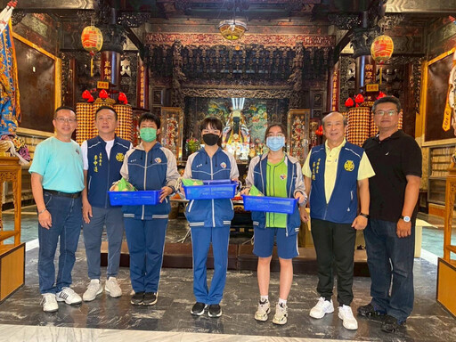 九份子國中小至朝皇宮為會考祈福加油