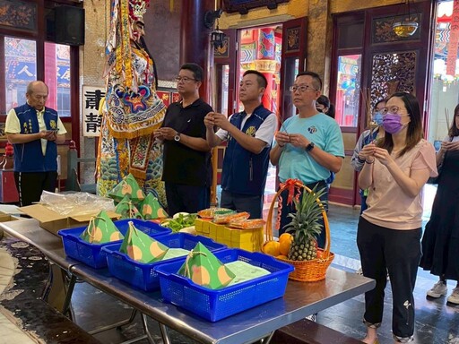九份子國中小至朝皇宮為會考祈福加油