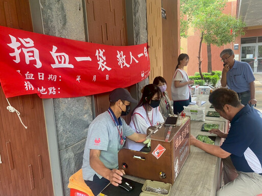 金大師生公益捐血挽袖獻愛心