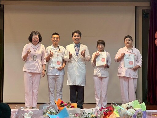 中榮嘉義灣橋分院團隊喜慶國際護師節溫馨感性