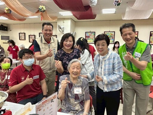 台積電志工陪伴新竹榮家長輩慶祝母親節 張淑芬董事長親送祝福傳愛