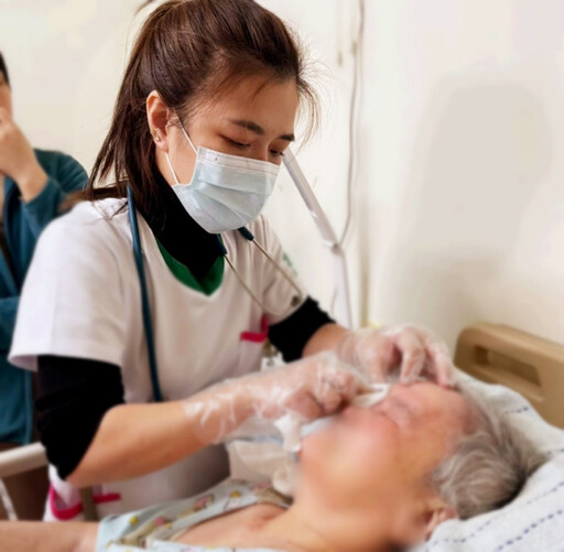 迎接國際護師節 創世護理天使專業與堅持守護植物人健康