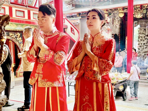 桃園大廟景福宮首辦婚禮締歷史新頁 神明見證庇佑首對喜結良緣新人